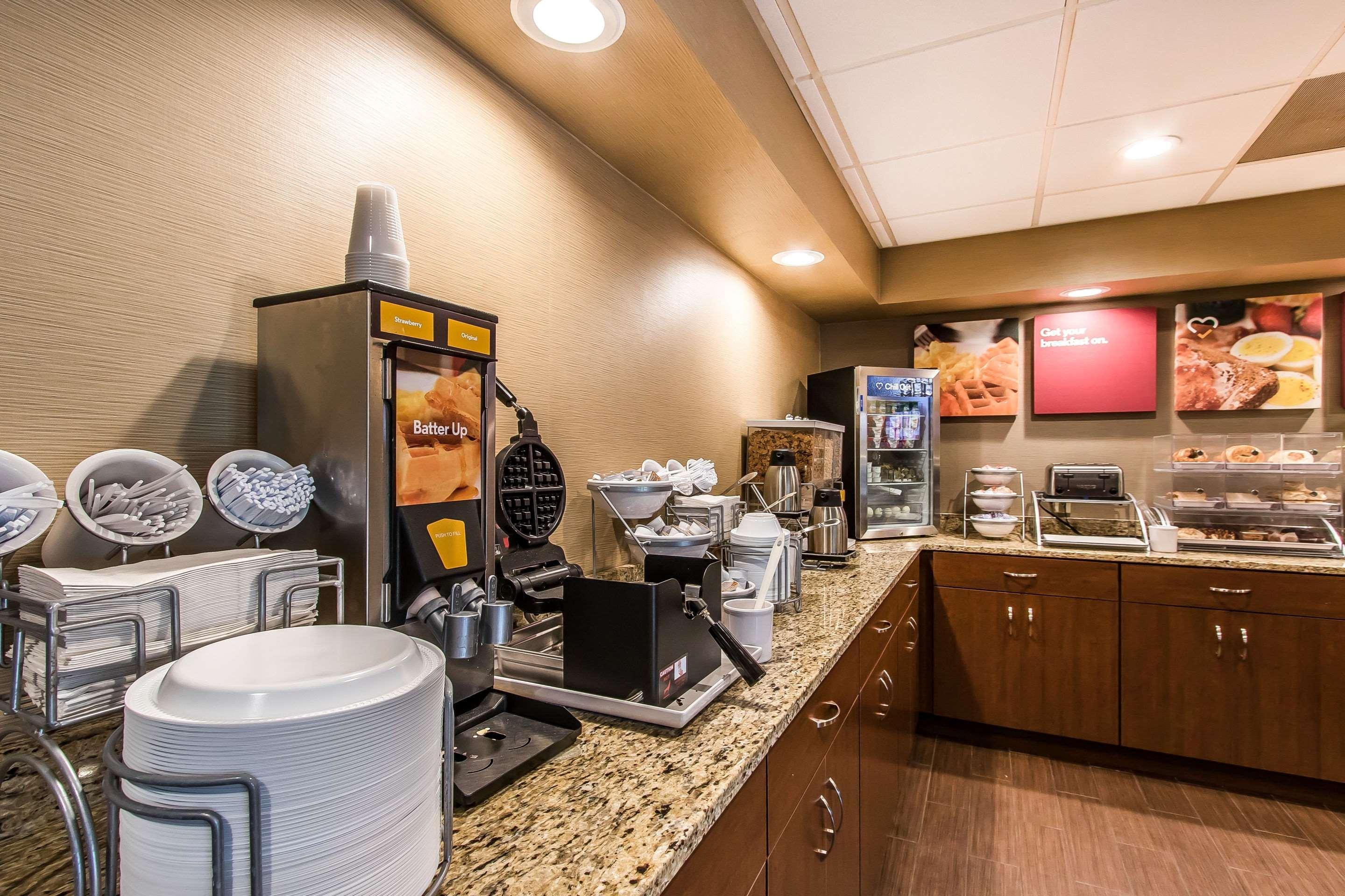 Comfort Suites Effingham Eksteriør billede