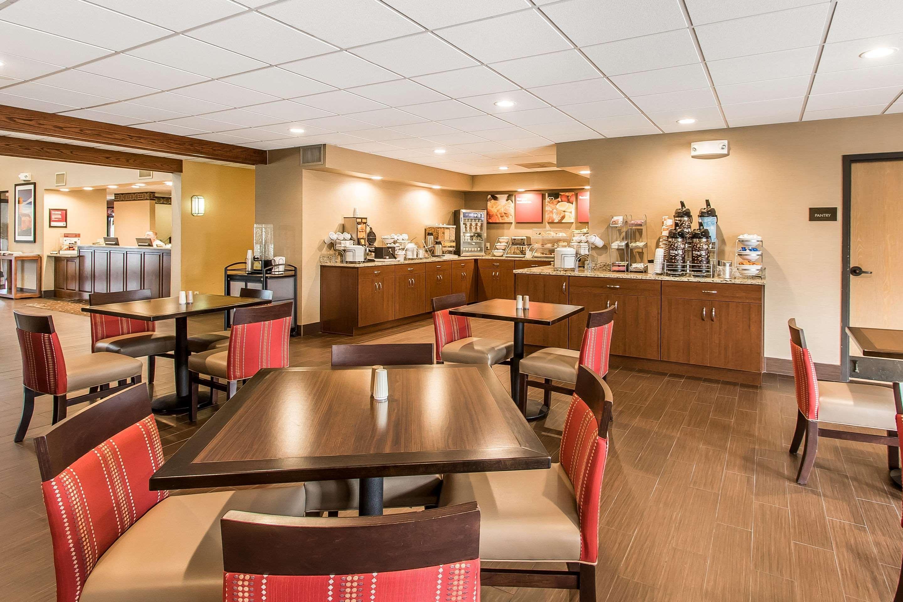 Comfort Suites Effingham Eksteriør billede
